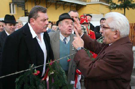 Rigmusváltó vőfélyek