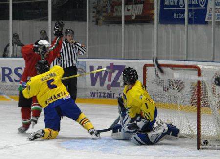 Belejöttek a szervezésbe