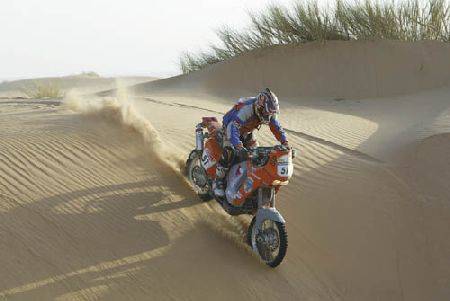 Mani legyőzte a sivatagot