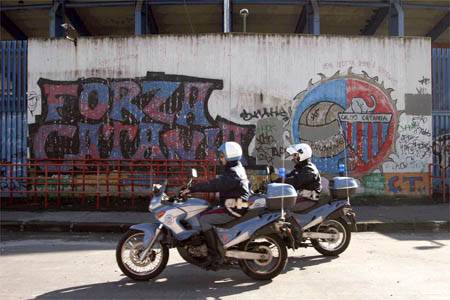 Futballellenes merénylet