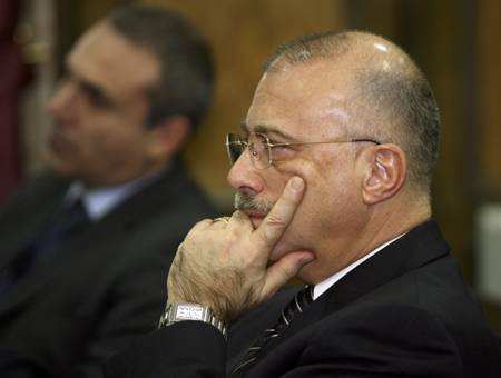 Különutas diplomata?