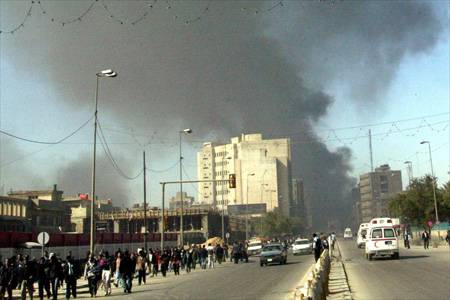 Pokolgépek bagdadi piacok közelében