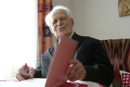 Könyvekkel szolgálok tovább