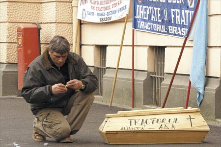 Nem zúg már a traktor