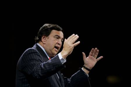 Phenjan bezárja az atomreaktort?