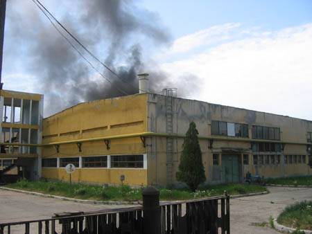 Kigyulladt a csavargyár