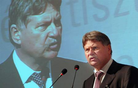 Párbeszéd feltételekkel