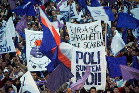 Poli: keresztelő előtt