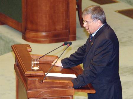 Talár kerül Puskásra