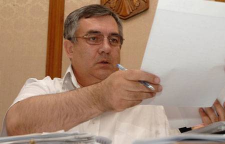 Ion Iliescu megússza?
