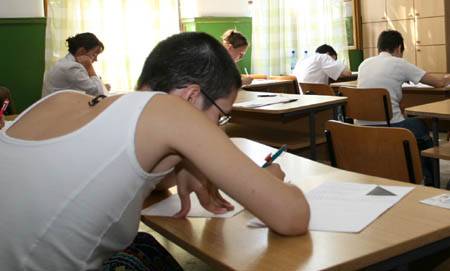 Még a kabalamackót is kiutasították az osztályteremből