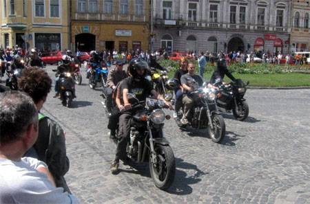 Motorostalálkozót tartottak Fortyogófürdőn