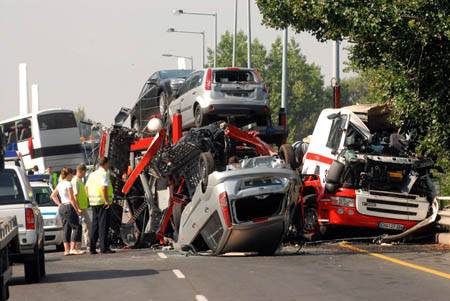 Busztragédia Makón