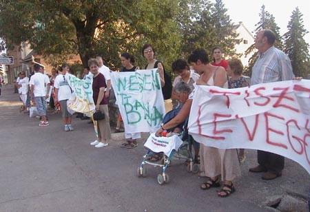 A szienitbánya ellen tüntettek