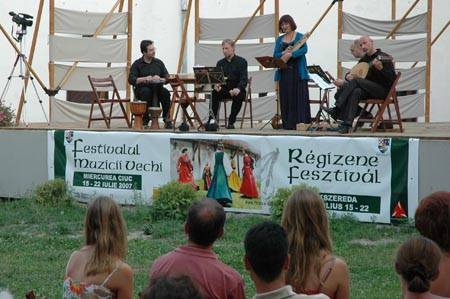 Régizene-fesztivál crescendóban