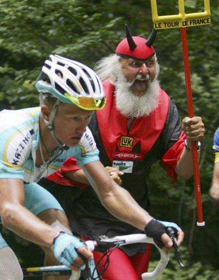 Tour de France: Vinokurov lebukott