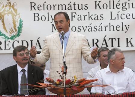 Mégis indulna Borbély