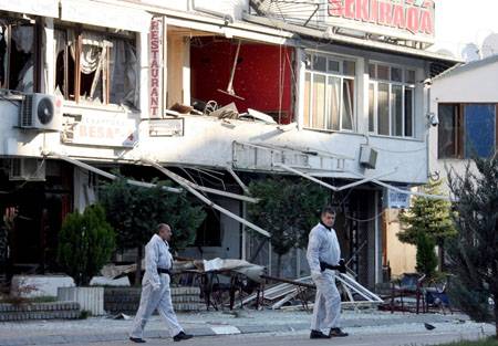 Robbantás Pristinában