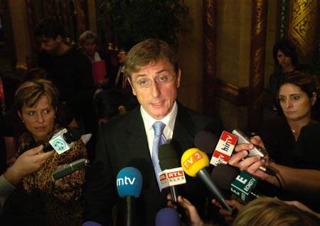 Intézményesített lopás?