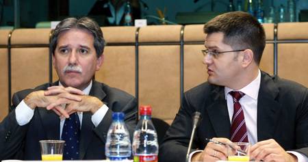 Koszovó: nehéz döntések 