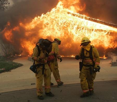 Lángoló pokol Kaliforniában
