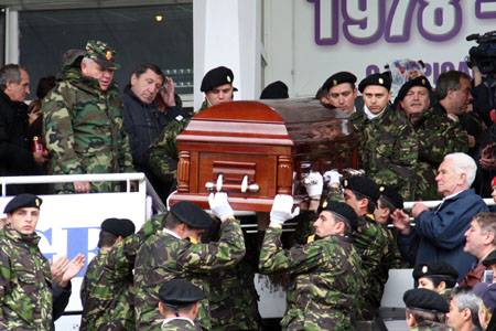 Eltemették Nicolae Dobrint