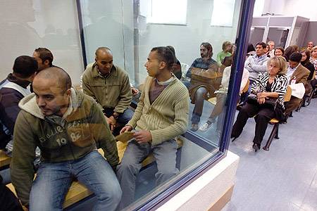 Negyvenezer év börtön