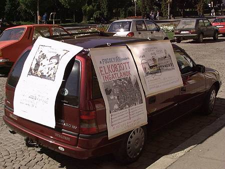 Albérletbe kényszerült a tanács