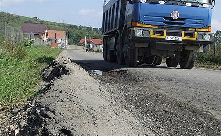Meddig marad a kamionrobaj?