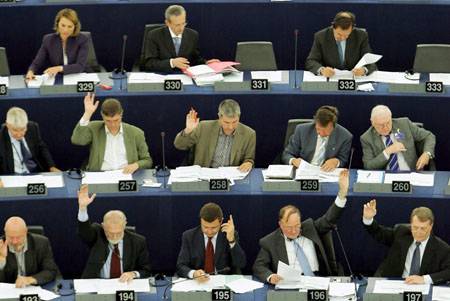 Kilenccel többen az ernyő alatt