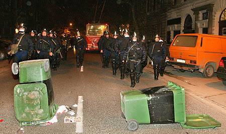 Budapest: összecsaptak a tüntetők és a rendőrök