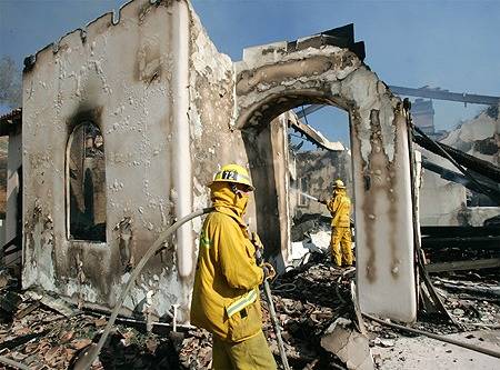 Ismét erdőtűz pusztít Kaliforniában