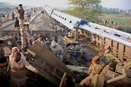 Vonatbaleset Pakisztánban