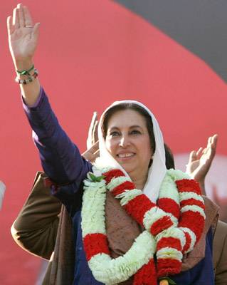 Megölték Benazir Bhuttót