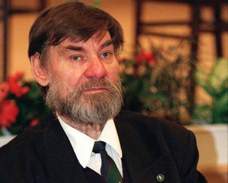 Meggyanúsított költő