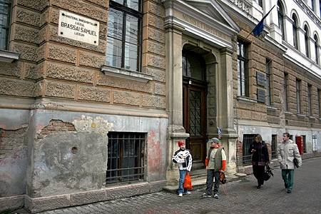 A hírnév visszaszerzése a cél