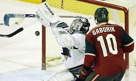 Klubcsúcsot döntött a San Jose Sharks