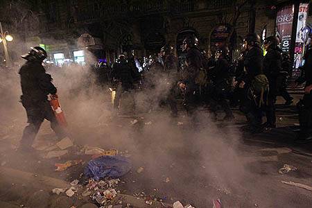 Újabb utcai harcok az ünnepen