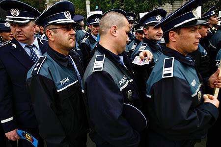 Rendőrtüntetés Bukarestben