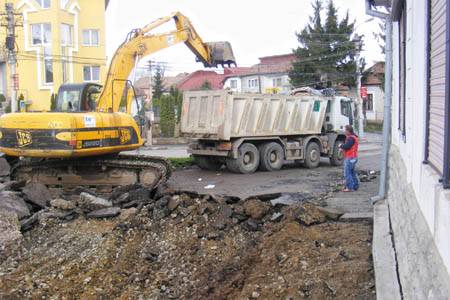 Járda nélkül hagyták az utcát