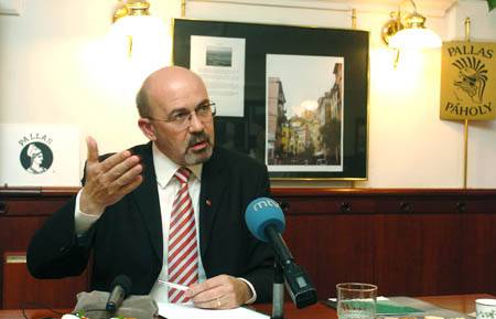 Kifogásolt Fidesz-kampány