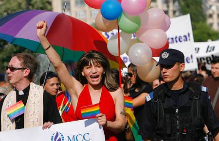 Homoszexuális parádé Bukarestben