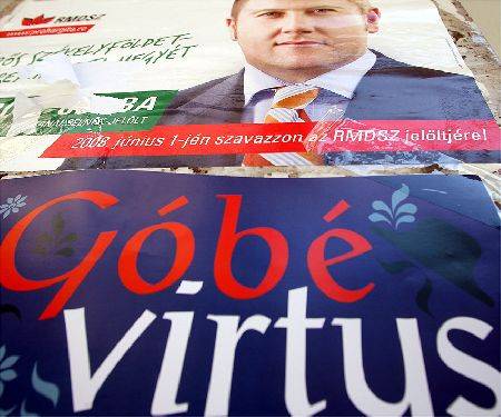 Plakáttépéssel vádolja egymást az MPP és az RMDSZ kampánystábja