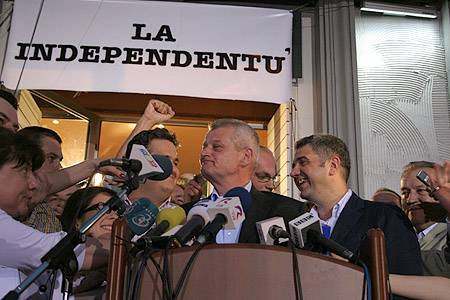 Fej fej mellett a PD-L és a PSD