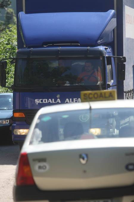 Sofőrvizsga kézifékkel