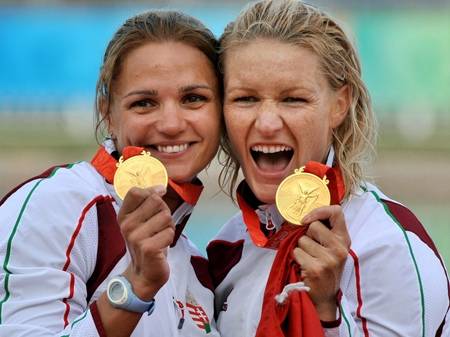 Két aranyérmet „lapátoltak össze” a kajak-kenusok