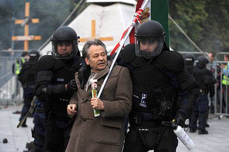 Újabb rendbontások