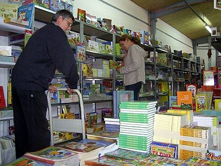 Könyvudvar Keleten