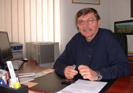 Csegzi kihátrált az RMDSZ mögül