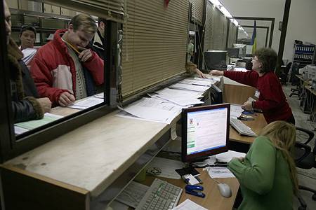 Adóemelés várható?